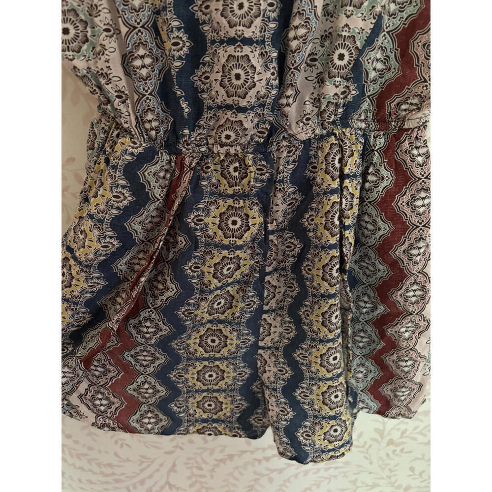 FALL CLEARANCE BCBG Generation Trendy Patterned Romper S - Picture 2 of 8
